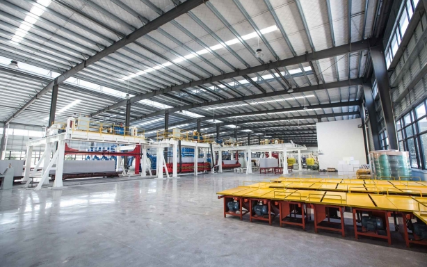 電源生產(chǎn)車(chē)間